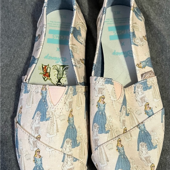 Toms Shoes Sleeping Beauty Toms Poshmark